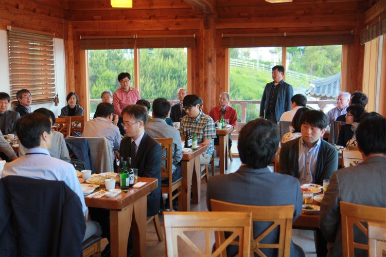 학술대회 전야석식.JPG